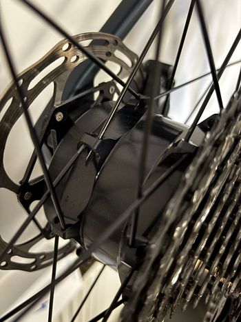 Použité BMC Roadmachine SRAM Force eTap AXS 2024 Road & Gravel — obrázek 8 z 11