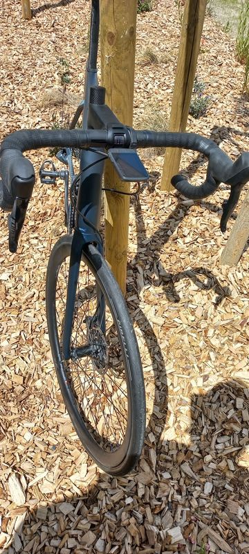 Used BMC Roadmachine SRAM Force eTap AXS 2024 Road & Gravel, Blue — image 5 of 11