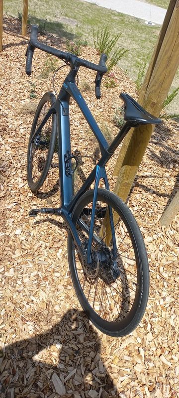 Used BMC Roadmachine SRAM Force eTap AXS 2024 Road & Gravel, Blue — image 4 of 11