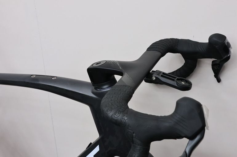 Used Felt BREED FRD UN1TD LE SRAM RED XPLOR AXS 2025 2025 Road & Gravel, Black — image 13 of 31