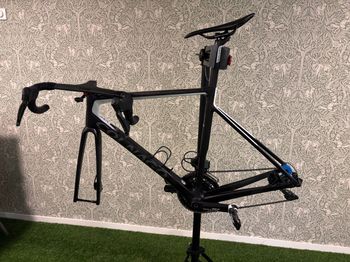 Used Colnago V3-RS Disc 2020 2020 Road & Gravel, Black — image 8 of 9