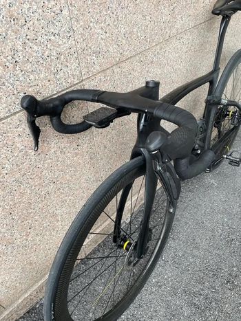 Used Pinarello DOGMA F DURA ACE Di2 Disc 2022 2022 Road & Gravel — image 3 of 5