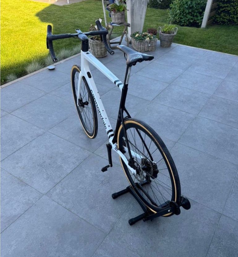 Used Cannondale SuperSix EVO Carbon Disc Ultegra Di2 2023 2023 Road & Gravel, White — image 4 of 7