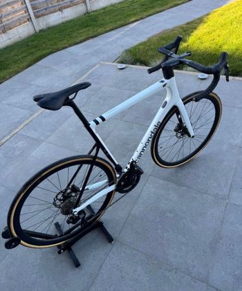 Used Cannondale SuperSix EVO Carbon Disc Ultegra Di2 2023 2023 Road & Gravel, White — image 5 of 7