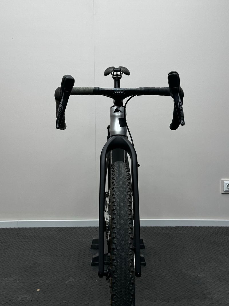 Used Canyon Exceed CF SLX 2024 2024 Mountainbike, Light Gray — image 4 of 13