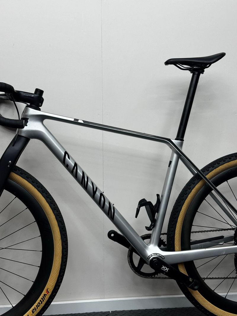 Used Canyon Exceed CF SLX 2024 2024 Mountainbike, Light Gray — image 8 of 13