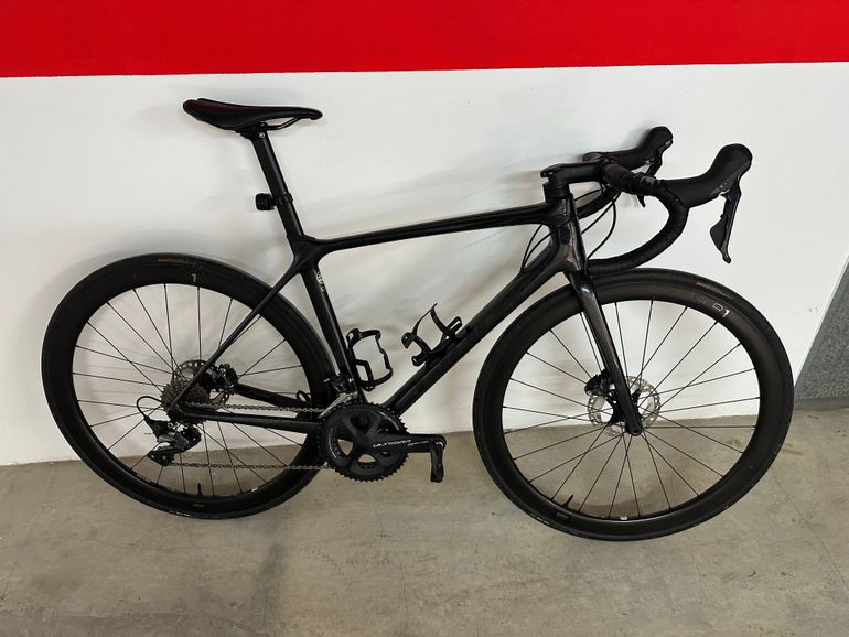 Used Giant TCR Advanced Pro Disc 1 2022 2022 Road & Gravel, Black — image 1 of 7