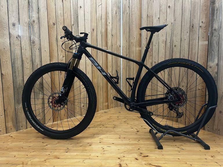 Used BH ULTIMATE EVO 9.5 2022 2022 Mountainbike, Black, 29 — image 3 of 3
