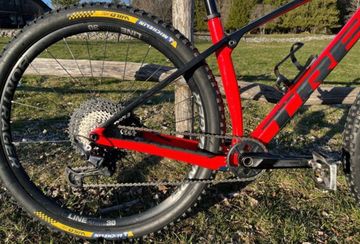 Tweedehands Trek Procaliber Shimano Deore XT 2024 Mountainbike — afbeelding 2 van 5