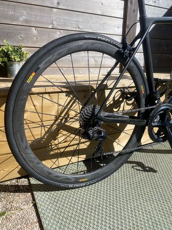 Used Canyon Ultimate CF SLX 9.0 Di2 2019 2019 Road & Gravel, Black — image 3 of 4