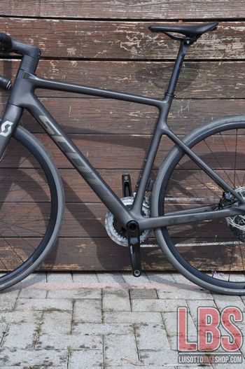 Used Scott Addict RC SRAM Rival eTap AXS 2024 Road & Gravel, Black — image 25 of 38