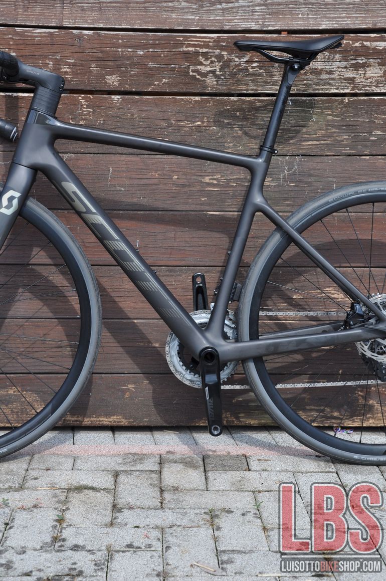 Used Scott Addict RC SRAM Rival eTap AXS 2024 Road & Gravel, Black — image 25 of 38