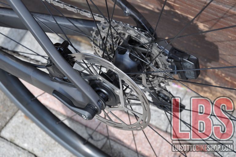 Used Scott Addict RC SRAM Rival eTap AXS 2024 Road & Gravel, Black — image 27 of 38
