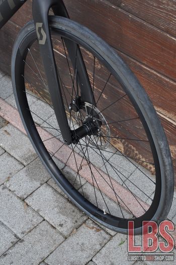 Used Scott Addict RC SRAM Rival eTap AXS 2024 Road & Gravel, Black — image 5 of 38