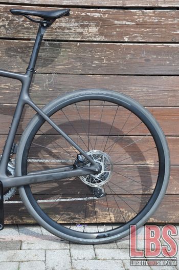 Used Scott Addict RC SRAM Rival eTap AXS 2024 Road & Gravel, Black — image 26 of 38