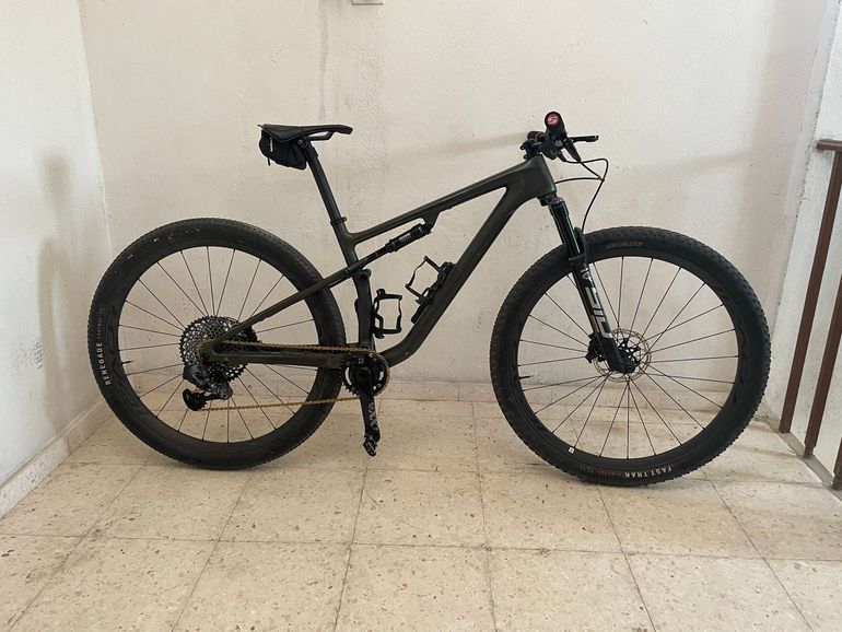 Used Specialized S-Works Epic 2022 2022 Mountainbike, Black, 29 — image 1 of 7