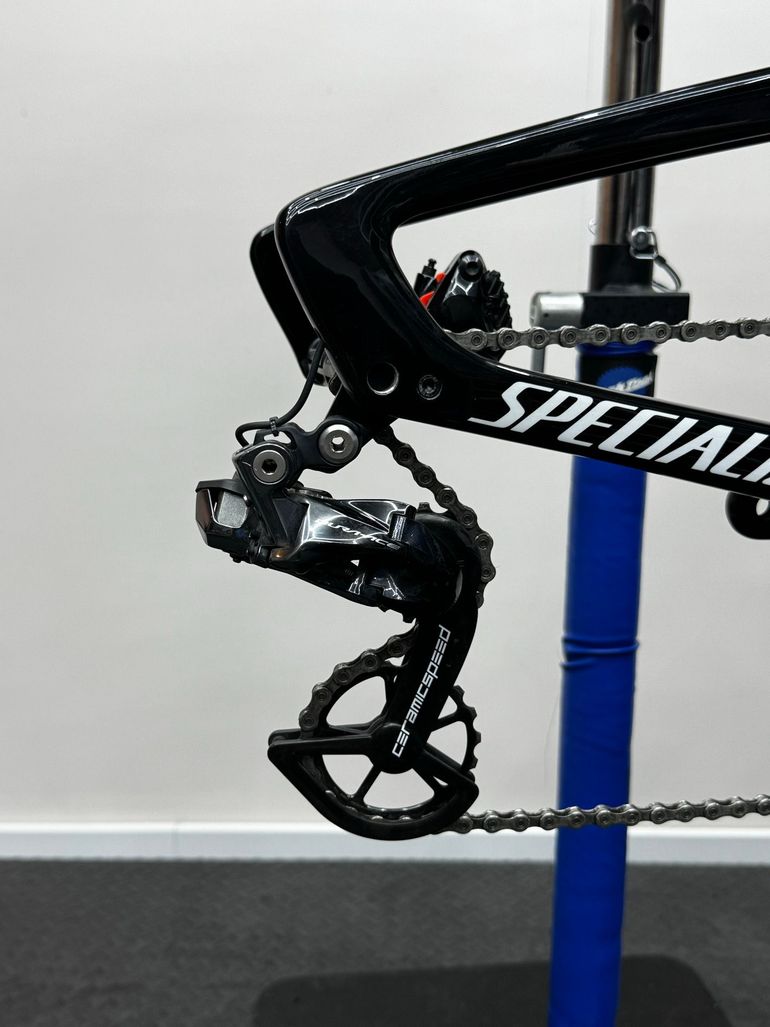 Used Specialized S-Works Shiv Disc 2023 2023 Road & Gravel — image 3 of 24