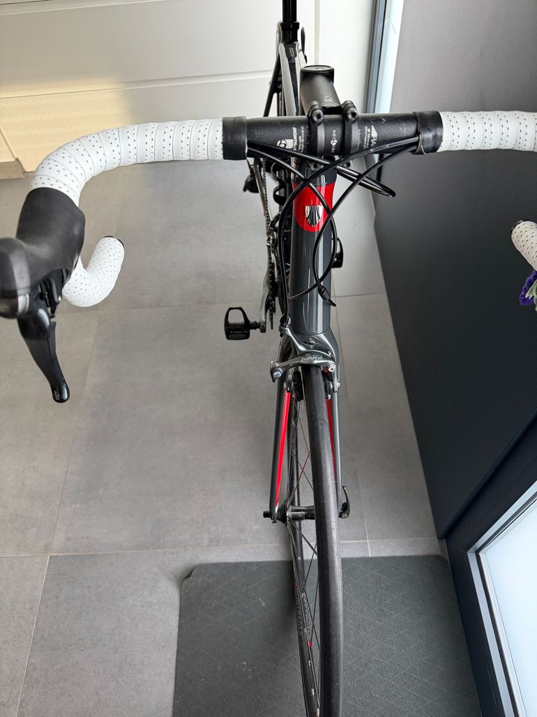 Used Trek Émonda ALR 4 2016 2016 Road & Gravel — image 3 of 6