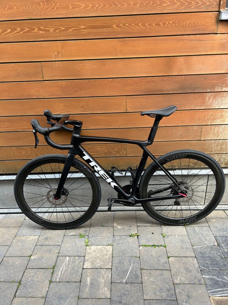 Used Trek Madone SL 5 Gen 8 2025 2025 Road & Gravel — image 1 of 7