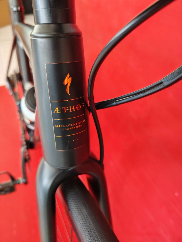 Used Specialized S-Works Aethos - Dura Ace Di2 2021 2021 Road & Gravel — image 8 of 10