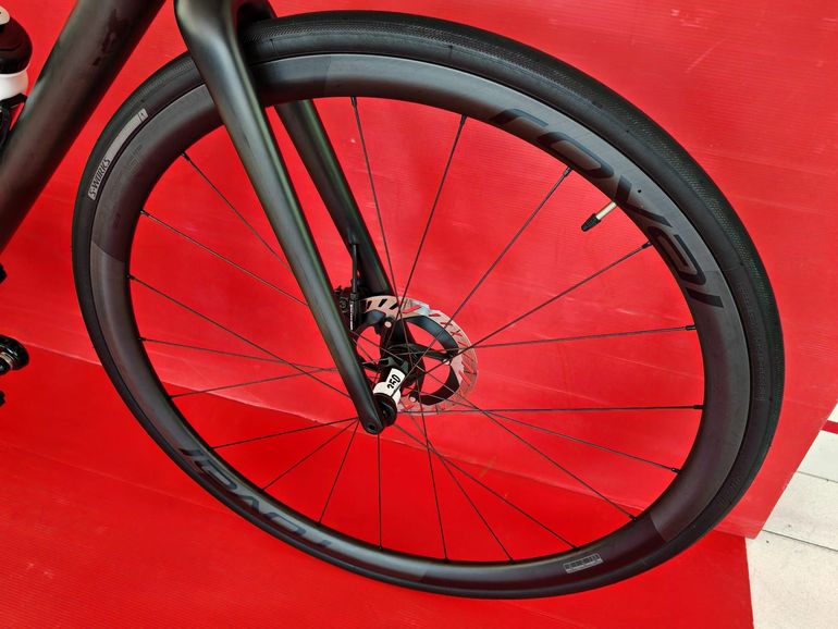 Used Specialized S-Works Aethos - Dura Ace Di2 2021 2021 Road & Gravel — image 6 of 10