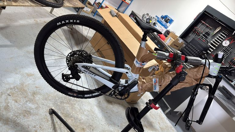 Used Scott Spark RC Comp 2026 2026 Mountainbike, White, 29 — image 3 of 3