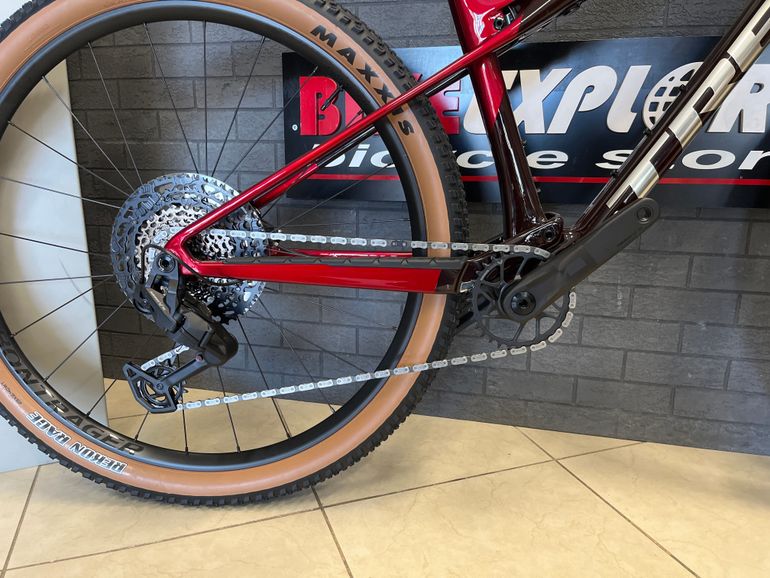 Used Trek Supercaliber SL 9.6 Gen 2 2026 2026 Mountainbike, Red, 29 — image 4 of 4