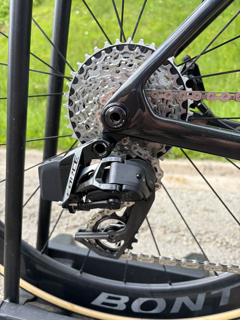 Used Trek Madone SLR 7 AXS Gen 8 2026 2026 Road & Gravel, Light Gray — image 7 of 15
