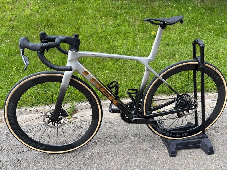 Used Trek Madone SLR 7 AXS Gen 8 2026 2026 Road & Gravel, Light Gray — image 5 of 15