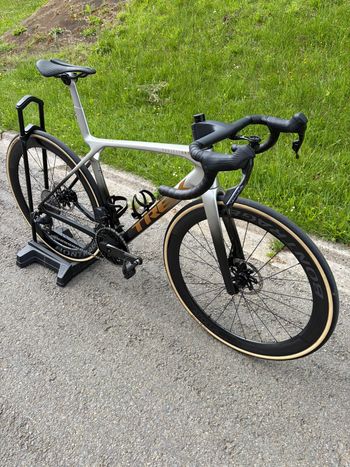 Used Trek Madone SLR 7 AXS Gen 8 2026 2026 Road & Gravel, Light Gray — image 3 of 15