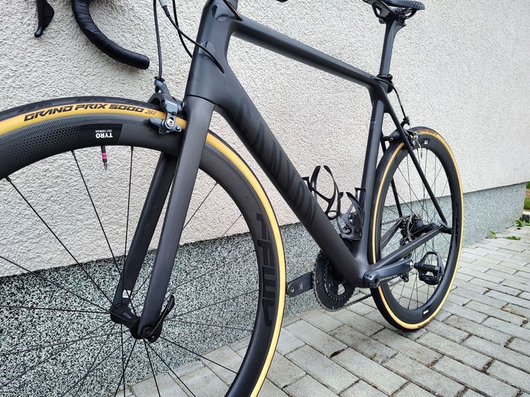 Used Canyon Ultimate CF SL 8 2021 2021 Road & Gravel, Black — image 6 of 7