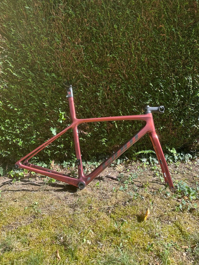 Used Giant TCR Advanced SL, Disc Frameset 2022 Frameset 2022 Road & Gravel, Orange — image 1 of 3