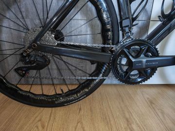 Used Scott Addict RC 40 2024 2024 Road & Gravel, Black — image 3 of 8
