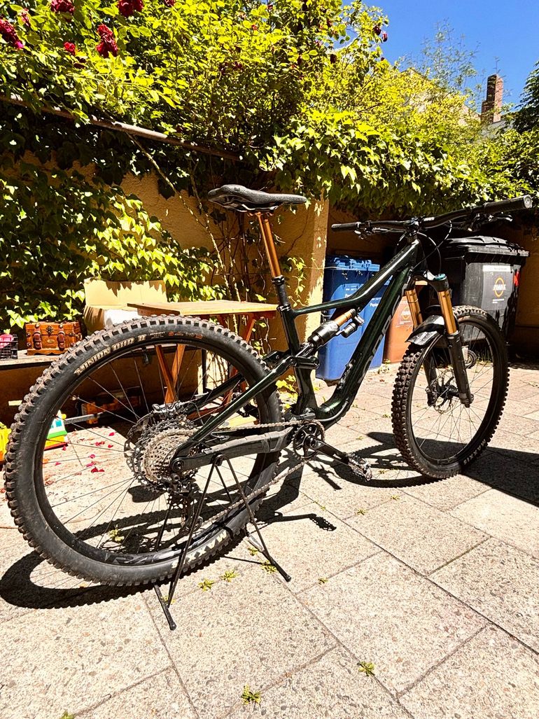 Used Orbea RALLON M-TEAM 2023 2023 Mountainbike — image 1 of 11