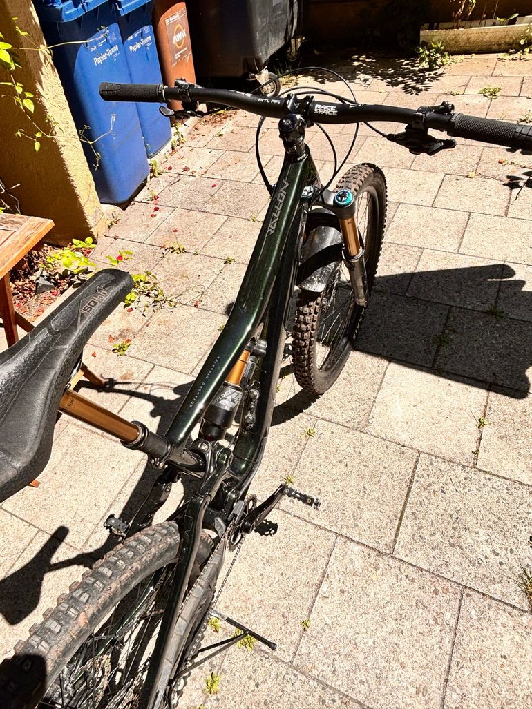 Used Orbea RALLON M-TEAM 2023 2023 Mountainbike — image 9 of 11
