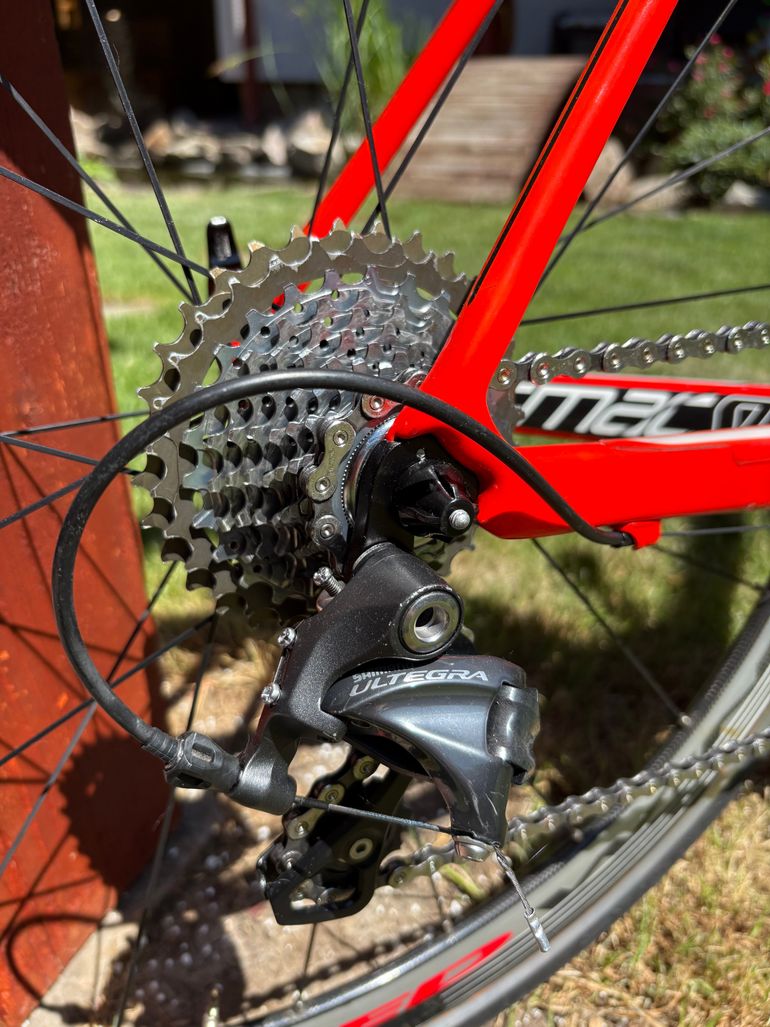 Used Specialized Tarmac Shimano Dura Ace 2011 Road & Gravel — image 2 of 7
