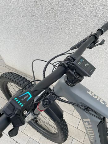 Used Ghost E-Riot AM CF Full Party 2023 2023 Mountainbike, Hellgrau, 27.5, 29 — image 7 of 9