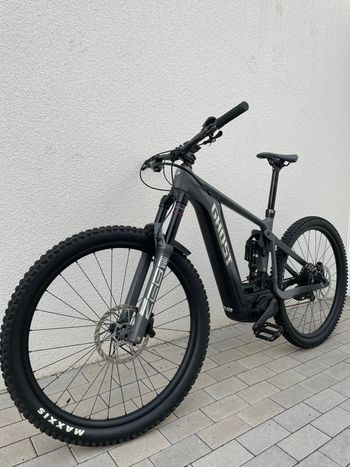 Used Ghost E-Riot AM CF Full Party 2023 2023 Mountainbike, Hellgrau, 27.5, 29 — image 2 of 9