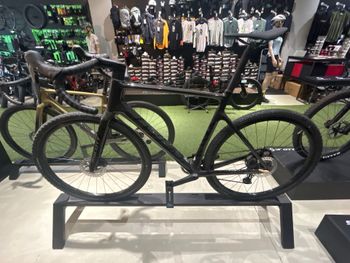 Used Scott Addict Gravel 30 2026 2026 Road & Gravel, Black — image 2 of 11