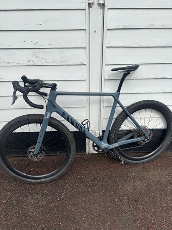 Used Canyon Grizl CF SL 7 eTap 2023 2023 Road & Gravel, Light Gray — image 2 of 3