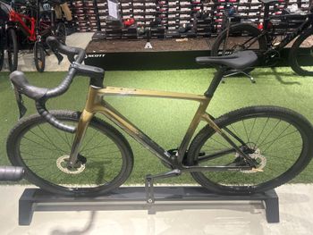 Used Scott Addict Gravel 40 2026 2026 Road & Gravel, Green — image 2 of 10
