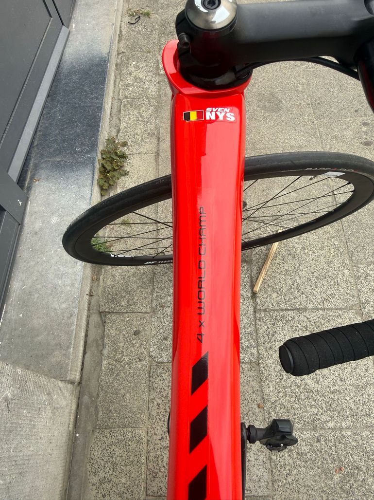 Used Trek Émonda SL Disc Frameset 2024 2024 Road & Gravel, Red — image 9 of 9
