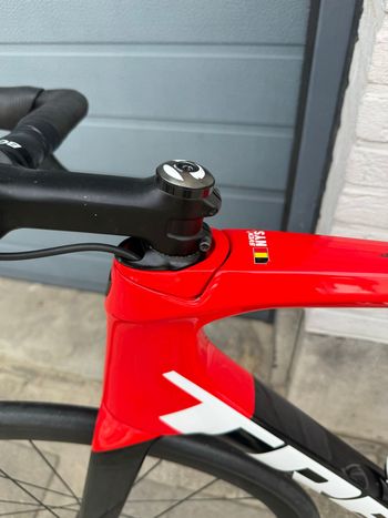 Used Trek Émonda SL Disc Frameset 2024 2024 Road & Gravel, Red — image 8 of 9