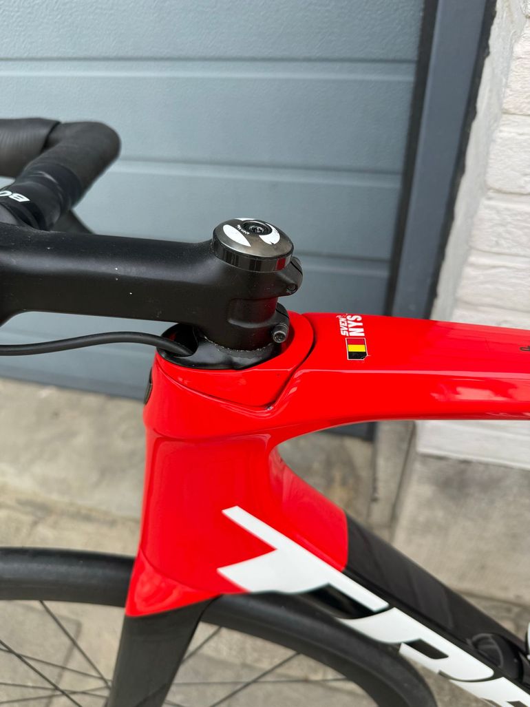 Used Trek Émonda SL Disc Frameset 2024 2024 Road & Gravel, Red — image 8 of 9