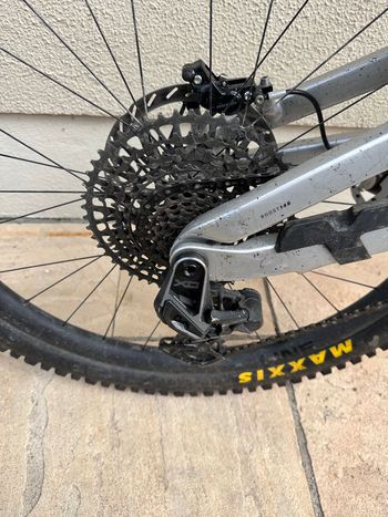 Used Trek Slash 9.9 XX AXS T-Type Gen 6 2024 2024 Mountainbike — image 6 of 6