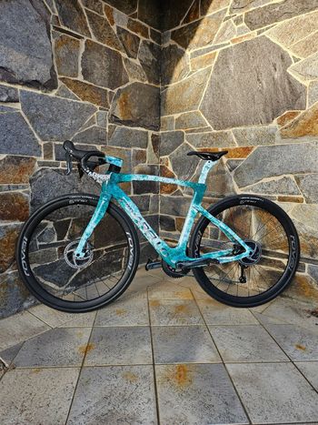 Used Pinarello Dogma Other Shimano 2025 Road & Gravel, Green — image 2 of 8