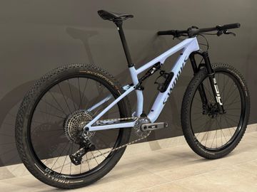 Specialized S-Works Epic 8 2025 Mountainbike usato, Viola — immagine 2 di 6