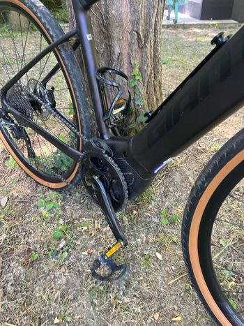 Used Giant Revolt E+ 2022 2022 Road & Gravel — image 2 of 8