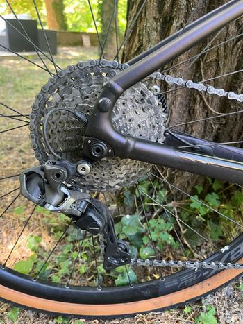 Used Giant Revolt E+ 2022 2022 Road & Gravel — image 5 of 8
