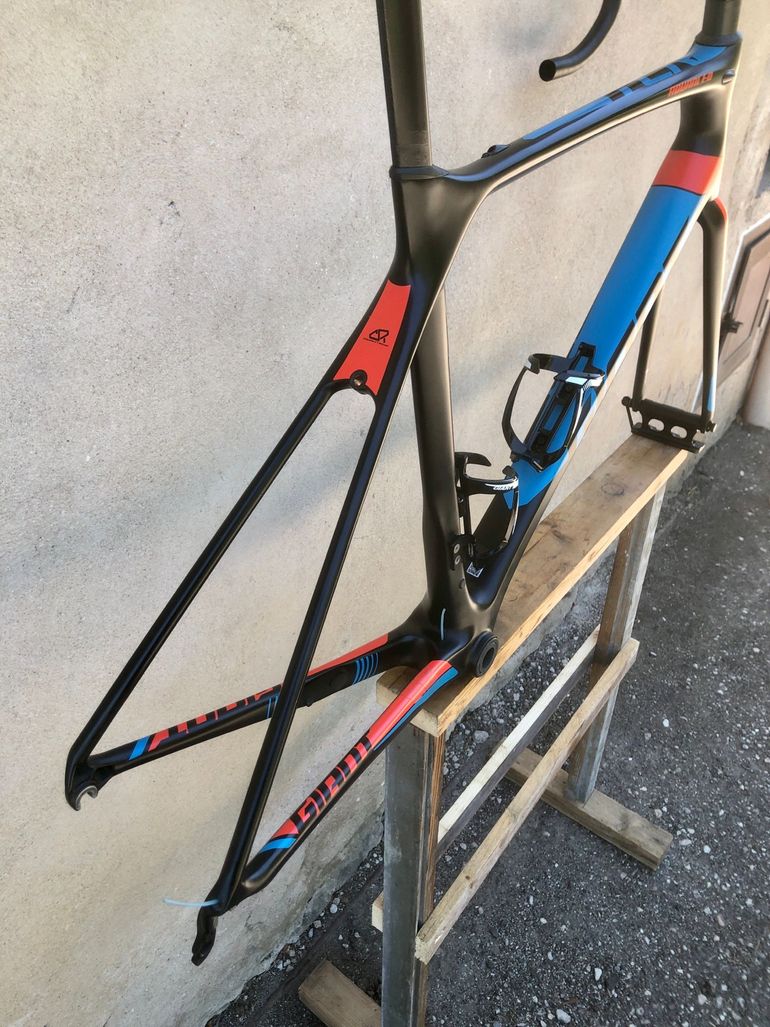 Used Giant TCR Advanced Pro 1 2018 Frameset 2018 Road & Gravel, Schwarz — image 10 of 12